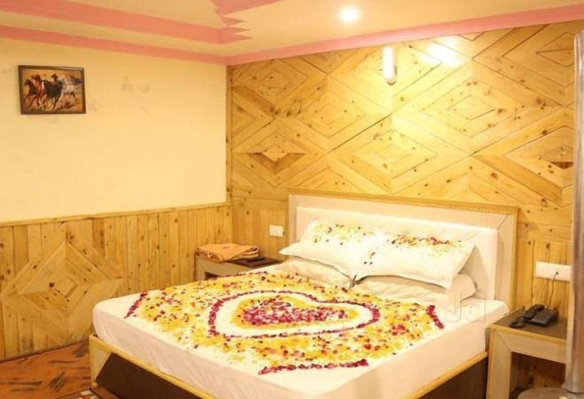 ホテル La Voglia Old Manali