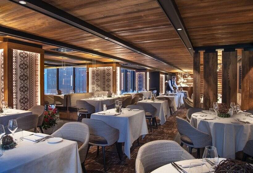 Le Massif Hotel & Lodge Courmayeur The Leading Hotels Of The World