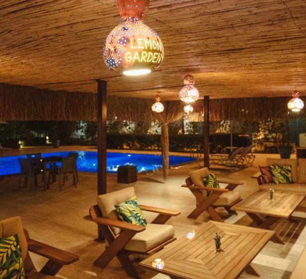 Lemon Garden Hotel Turkbuku