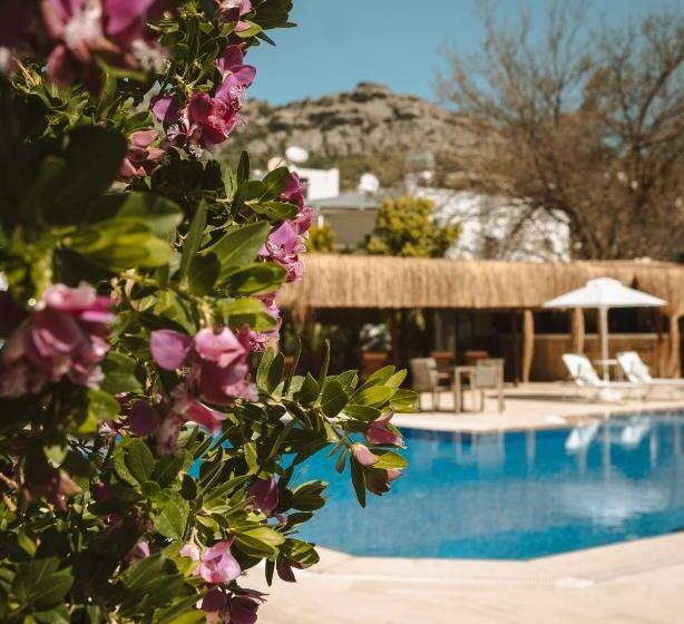 Lemon Garden Hotel Turkbuku