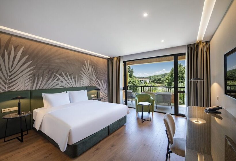 هتل Lopota Lake Resort & Spa