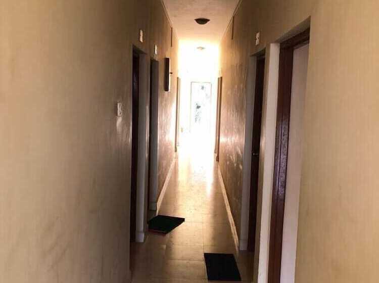 ホテル Nirvah Candolim Beach Holiday Stay