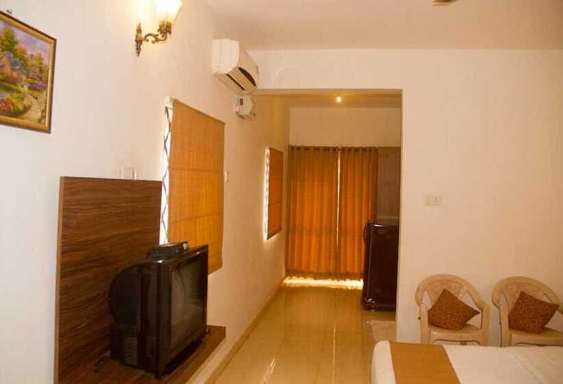 ホテル Nirvah Candolim Beach Holiday Stay