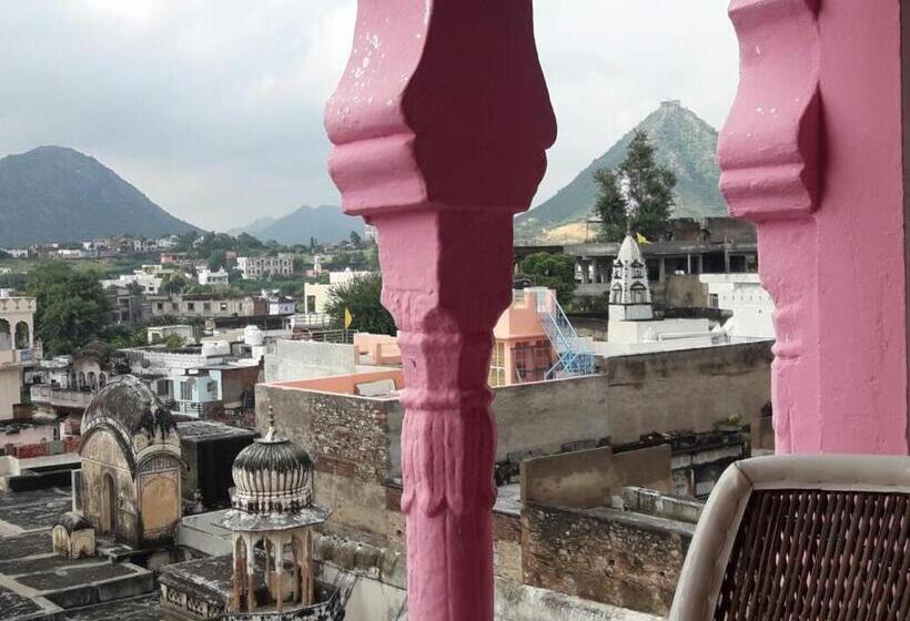 酒店 Paramount Palace