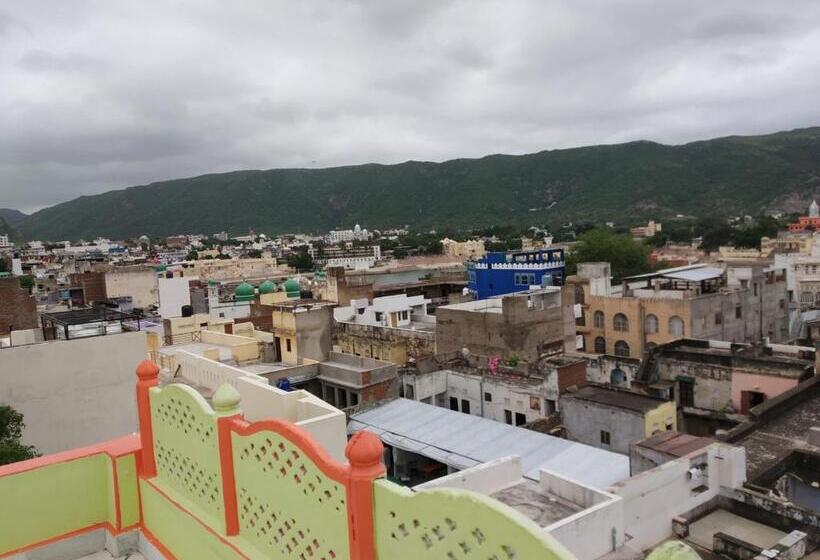 酒店 Paramount Palace