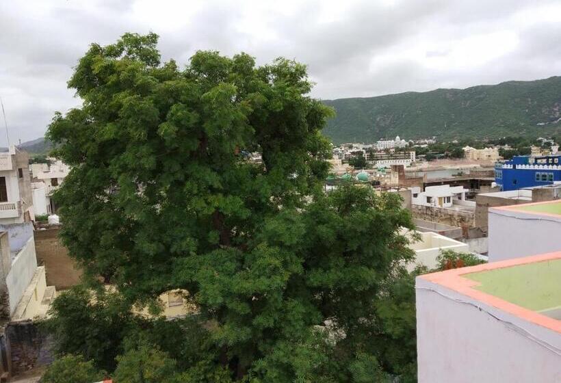 酒店 Paramount Palace