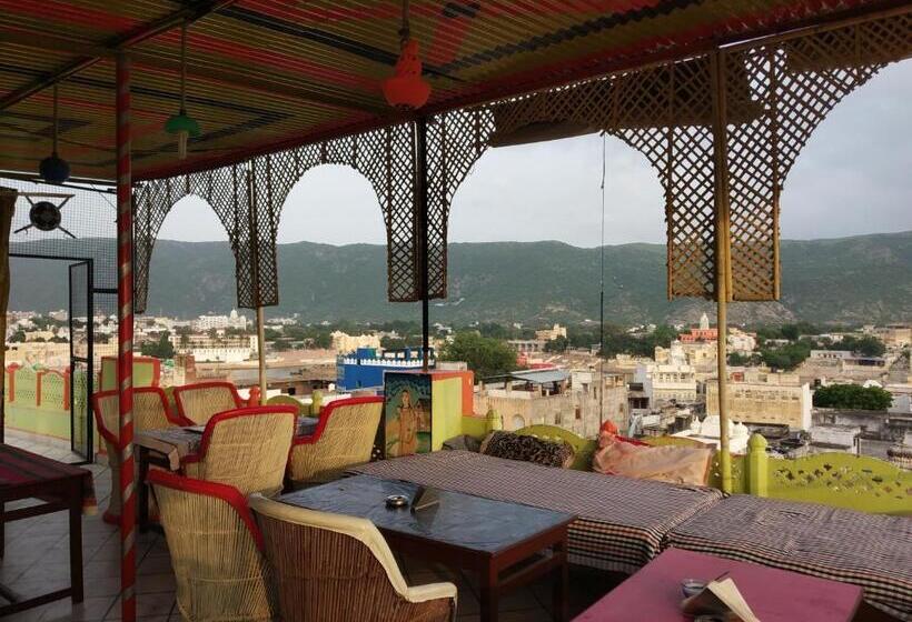 酒店 Paramount Palace