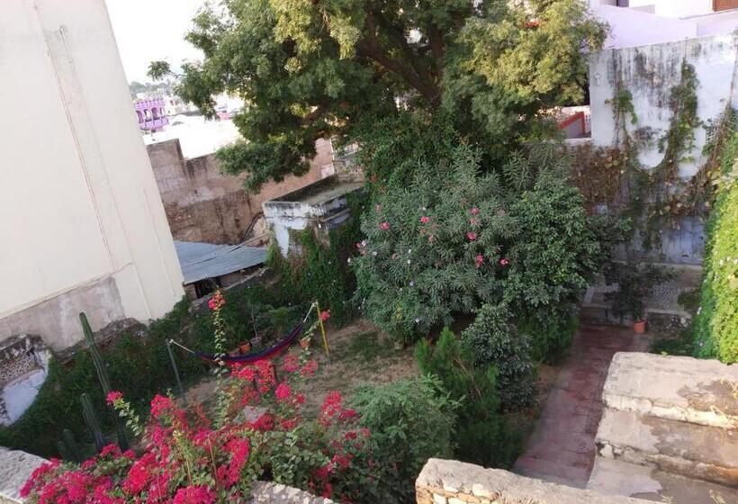 酒店 Paramount Palace