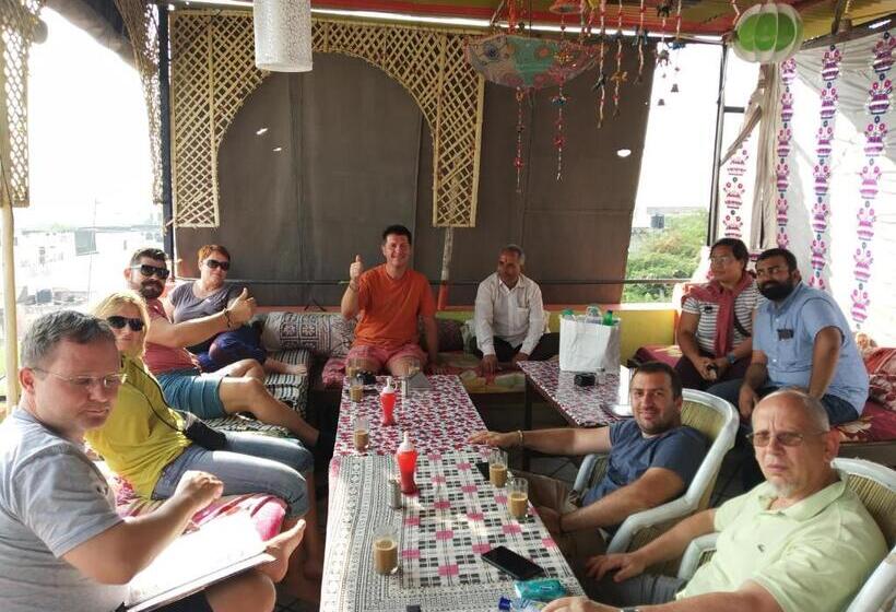 酒店 Paramount Palace