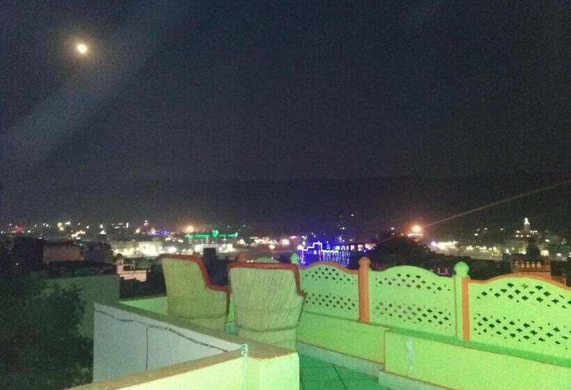 酒店 Paramount Palace