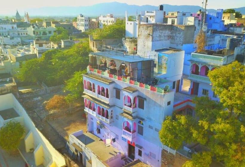 酒店 Paramount Palace