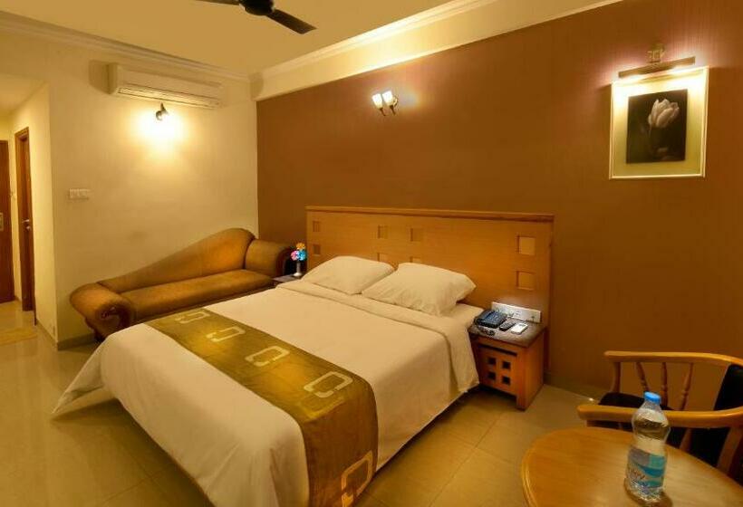 בית מלון כפרי Plaza Inn