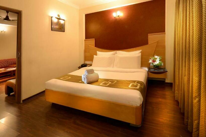 בית מלון כפרי Plaza Inn