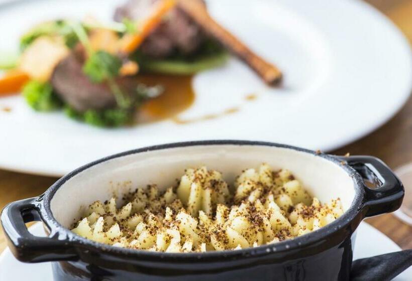 Отель The Old Stocks Inn