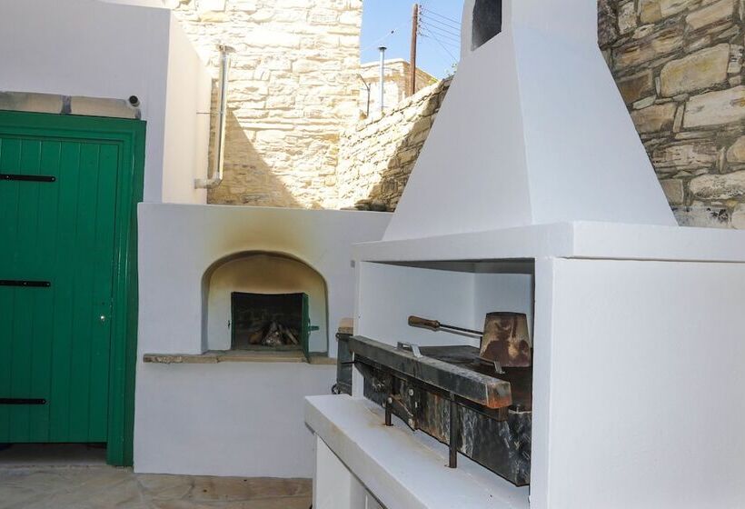 בית מלון כפרי To Konatzi Tis Marikas Tzai Tou Yianni