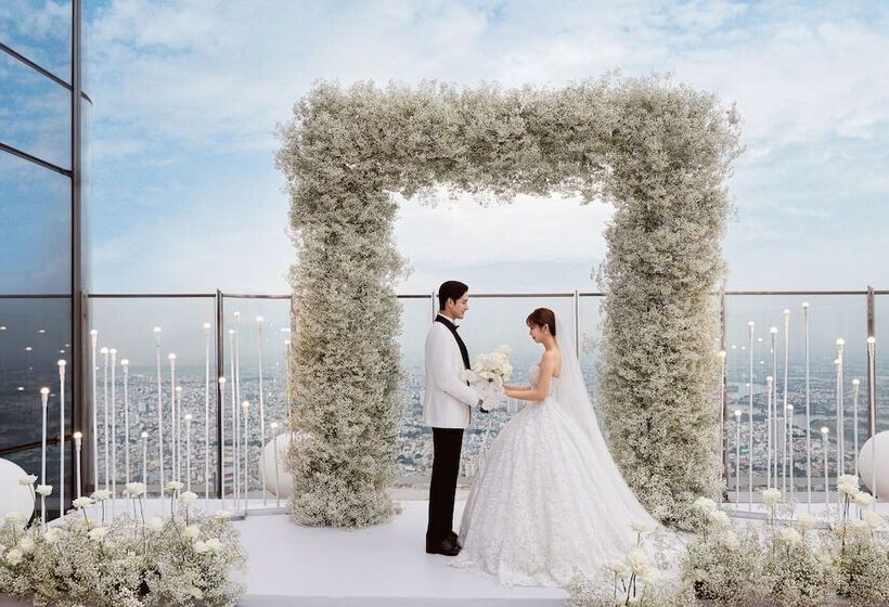 Отель Vinpearl Landmark 81 Autograph Collection