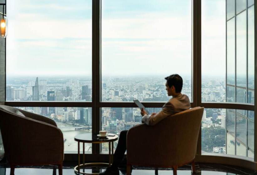 Отель Vinpearl Landmark 81 Autograph Collection