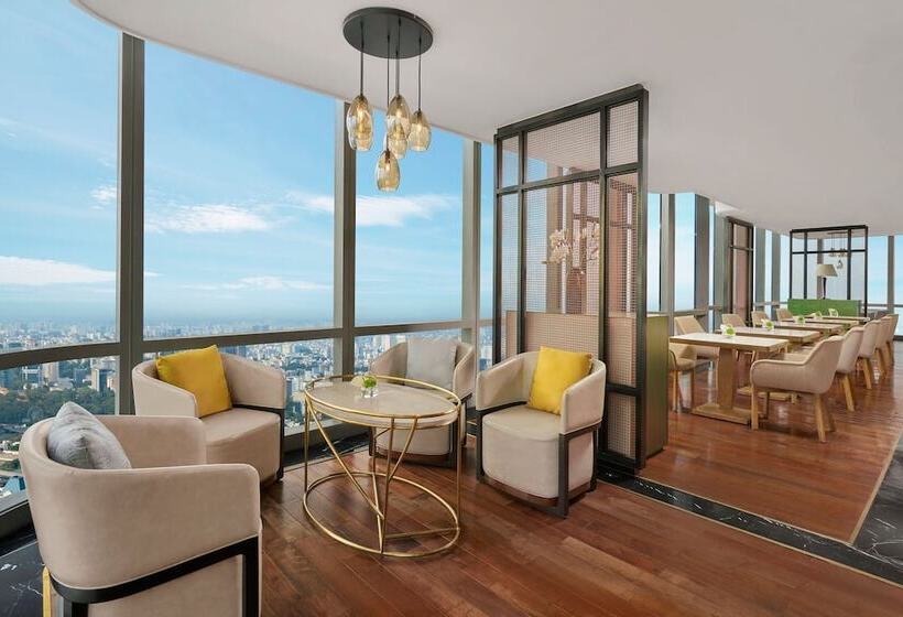 Отель Vinpearl Landmark 81 Autograph Collection