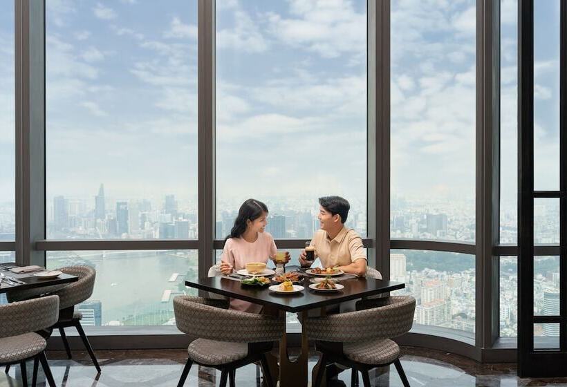 Отель Vinpearl Landmark 81 Autograph Collection