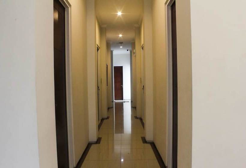 호텔 Zen Rooms Kuningan Anggrek