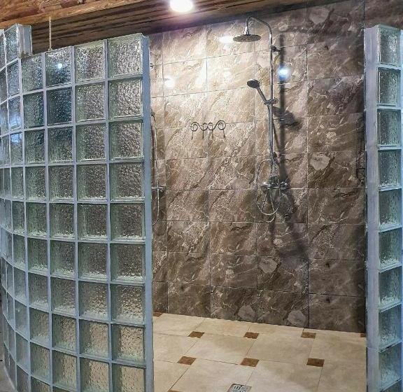 پانسیون Herzen House