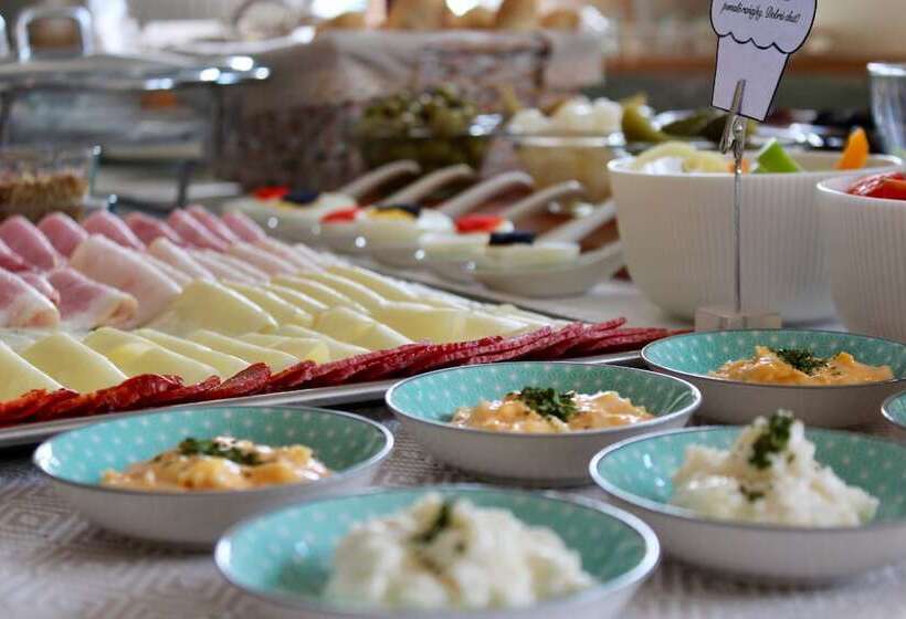 膳宿费 Penzion & Wellness Zoborska