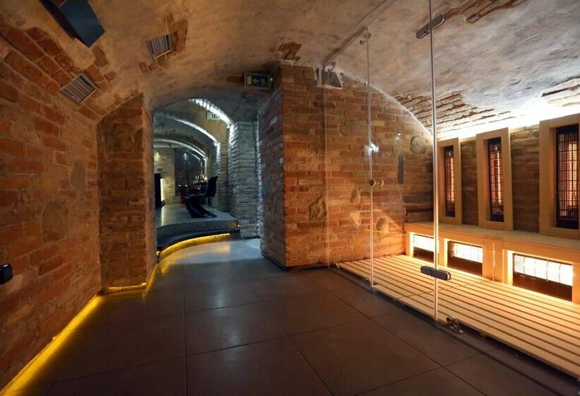 膳宿费 Penzion & Wellness Zoborska