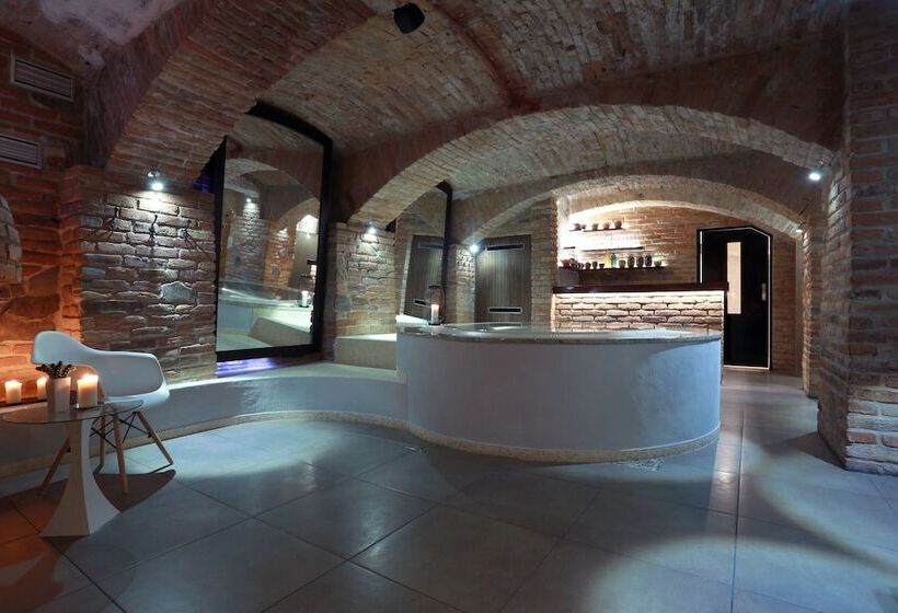 膳宿费 Penzion & Wellness Zoborska