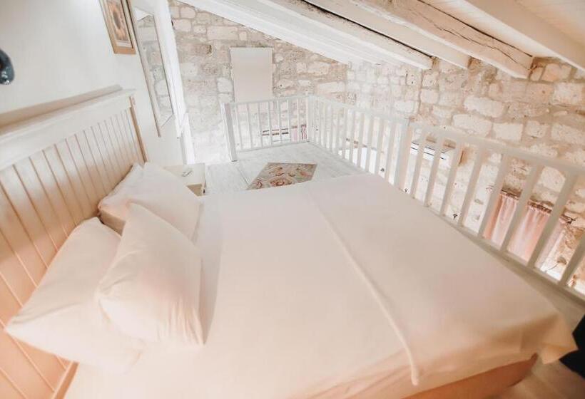 Tashmahal Buti̇k Otel Alaçati