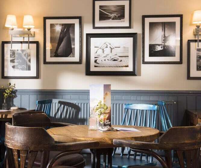 ユースホステル Hope & Anchor