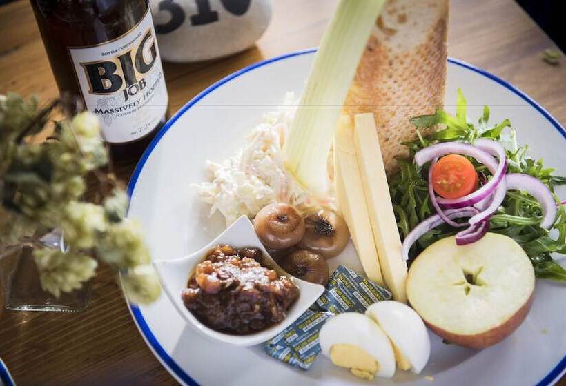 ユースホステル Hope & Anchor