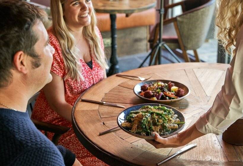 ユースホステル Hope & Anchor