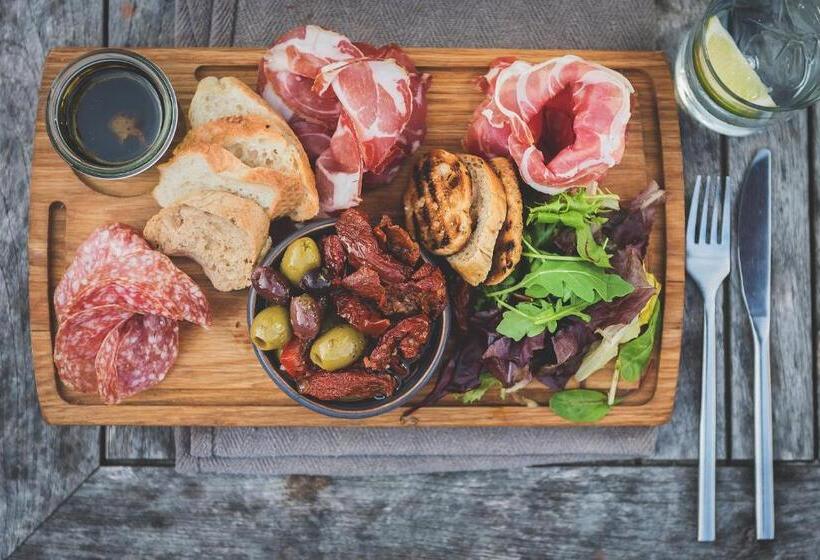 ユースホステル Hope & Anchor