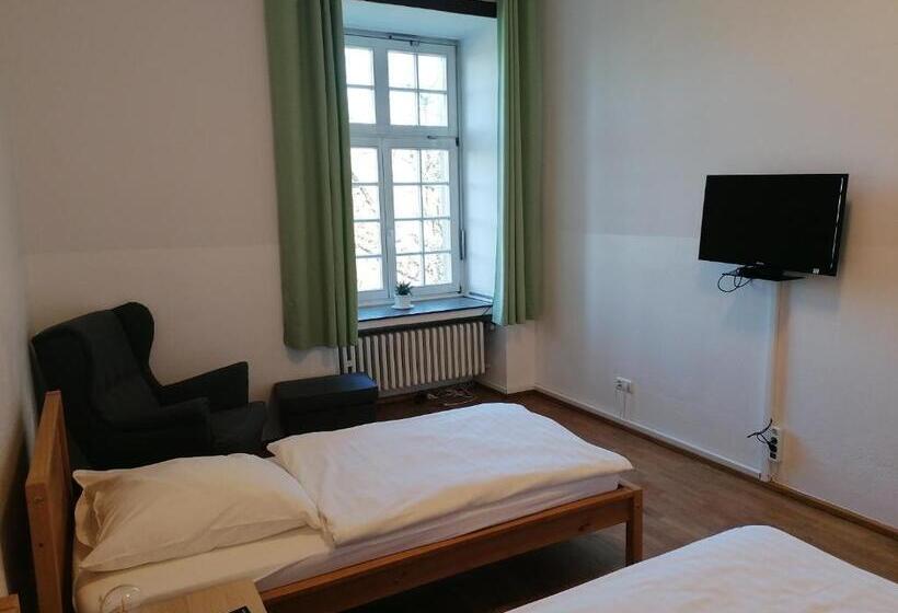 호스텔 Kloster Langwaden