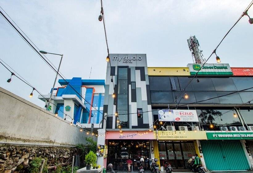 הוסטל My Studio Hotel Juanda Airport Surabaya