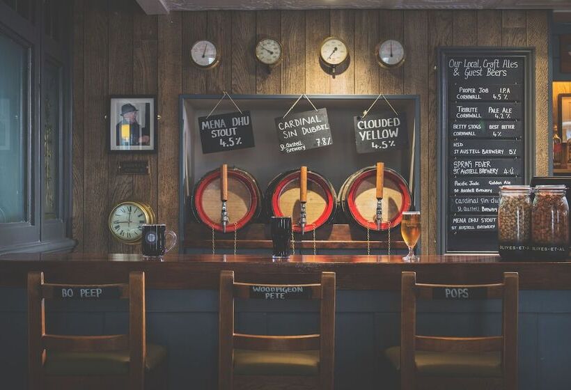 فندق صغير Rashleigh Arms