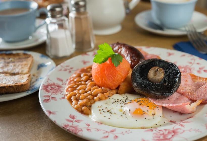 فندق صغير Rashleigh Arms