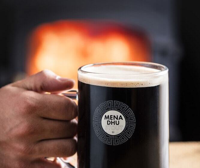 فندق صغير Rashleigh Arms