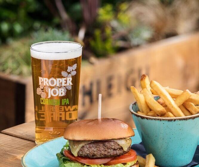 فندق صغير Rashleigh Arms