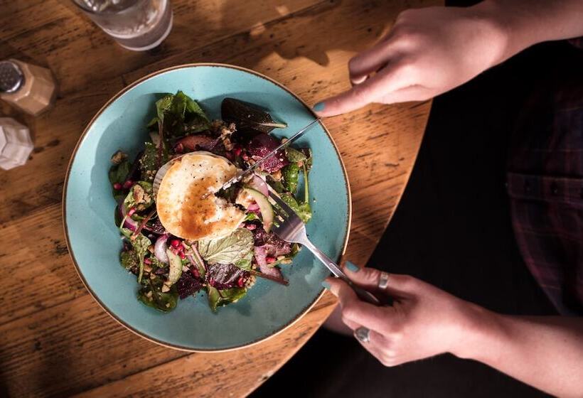 فندق صغير Rashleigh Arms