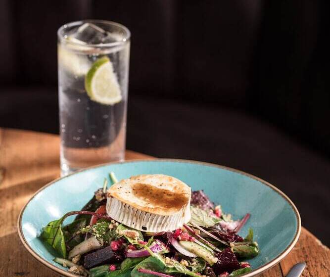 فندق صغير Rashleigh Arms