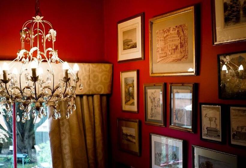 旅馆 The King Alfred Pub