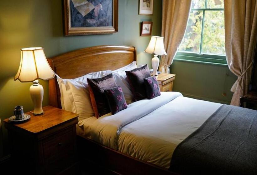 旅馆 The King Alfred Pub