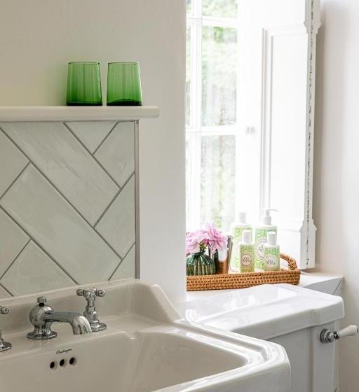 فندق صغير The Queens Arms