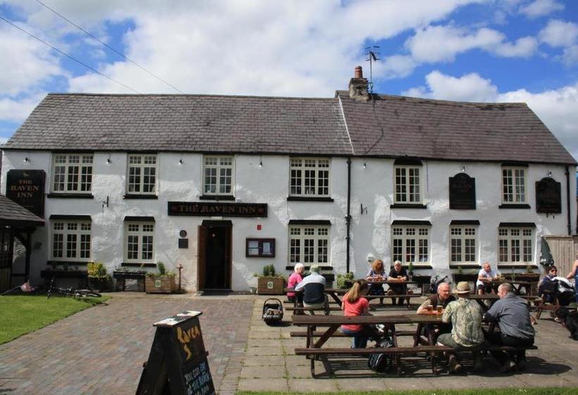 فندق صغير The Raven Inn