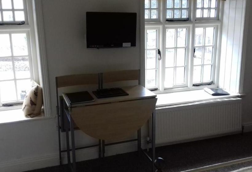 فندق صغير The Raven Inn