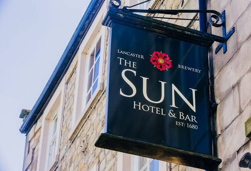 ユースホステル The Sun Hotel & Bar