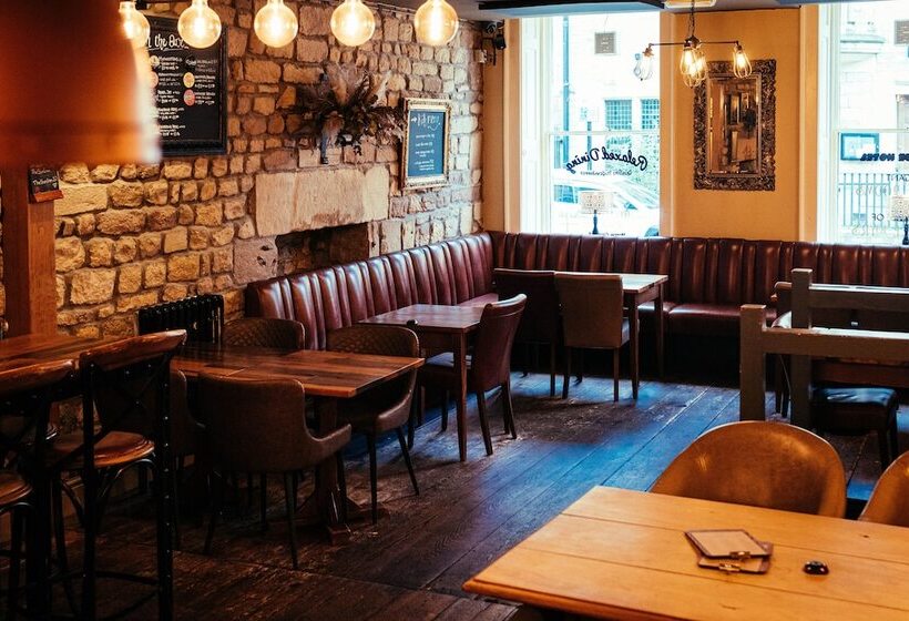 ユースホステル The Sun Hotel & Bar