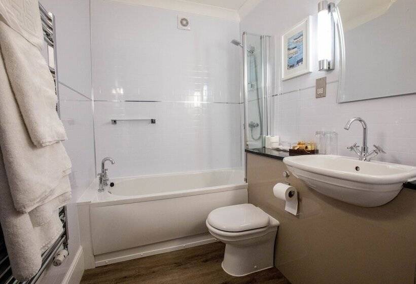 ユースホステル The Sun Hotel & Bar