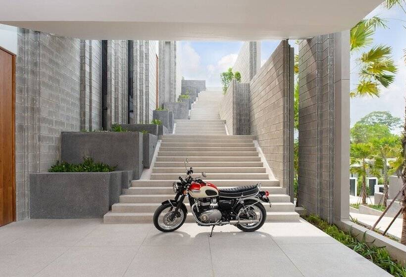 Cross Pattaya Oceanphere   Formerly X2 Pattaya Oceanphere